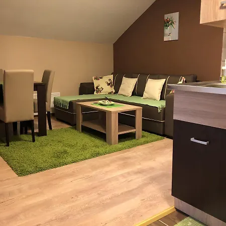 Apartmanhotel Mistik 2*